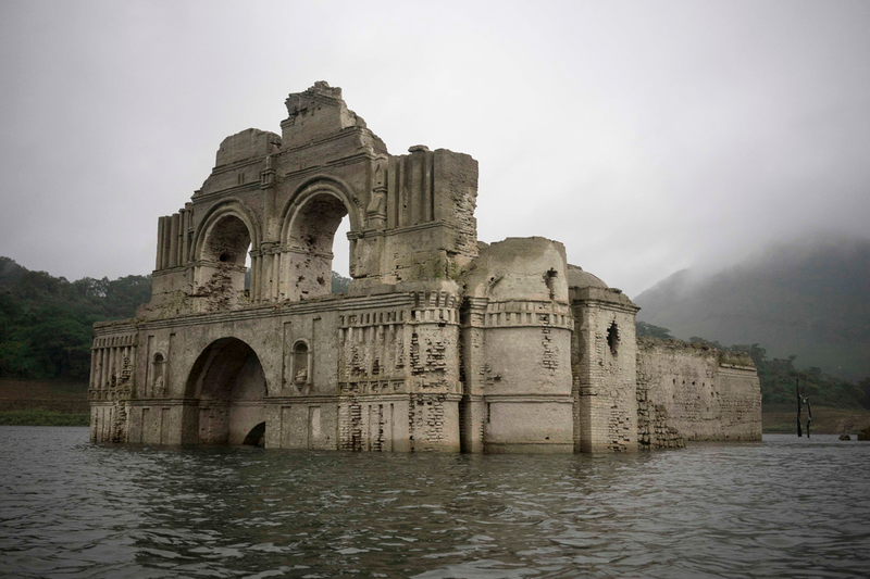 Illustration for article titled Drought Brings a 16th-Century Mexican Temple to the Surface Again